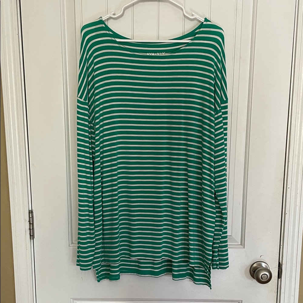 Ava & Viv Green and White 1X Striped Long Sleeve Top round neck high low hem